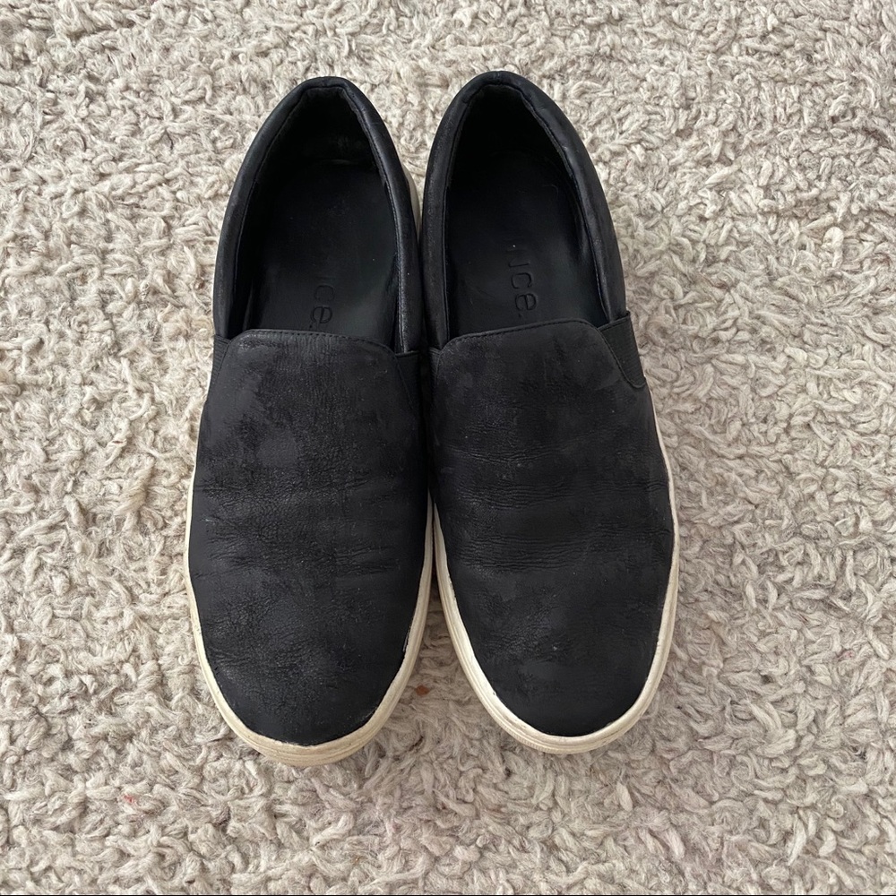VINCE shoes